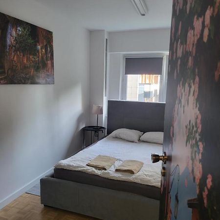 Studio Zelazna Rooms Near Old Town Warsaw Ngoại thất bức ảnh